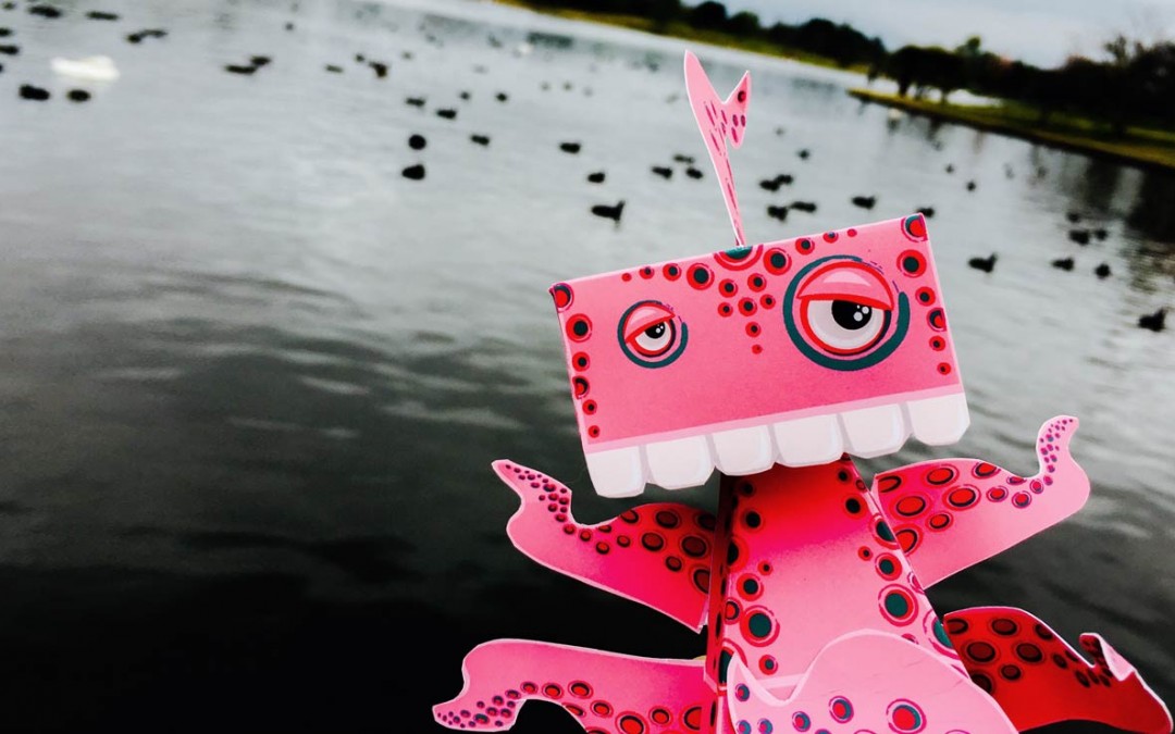 HedKase Clammy 2.0 Paper Toy